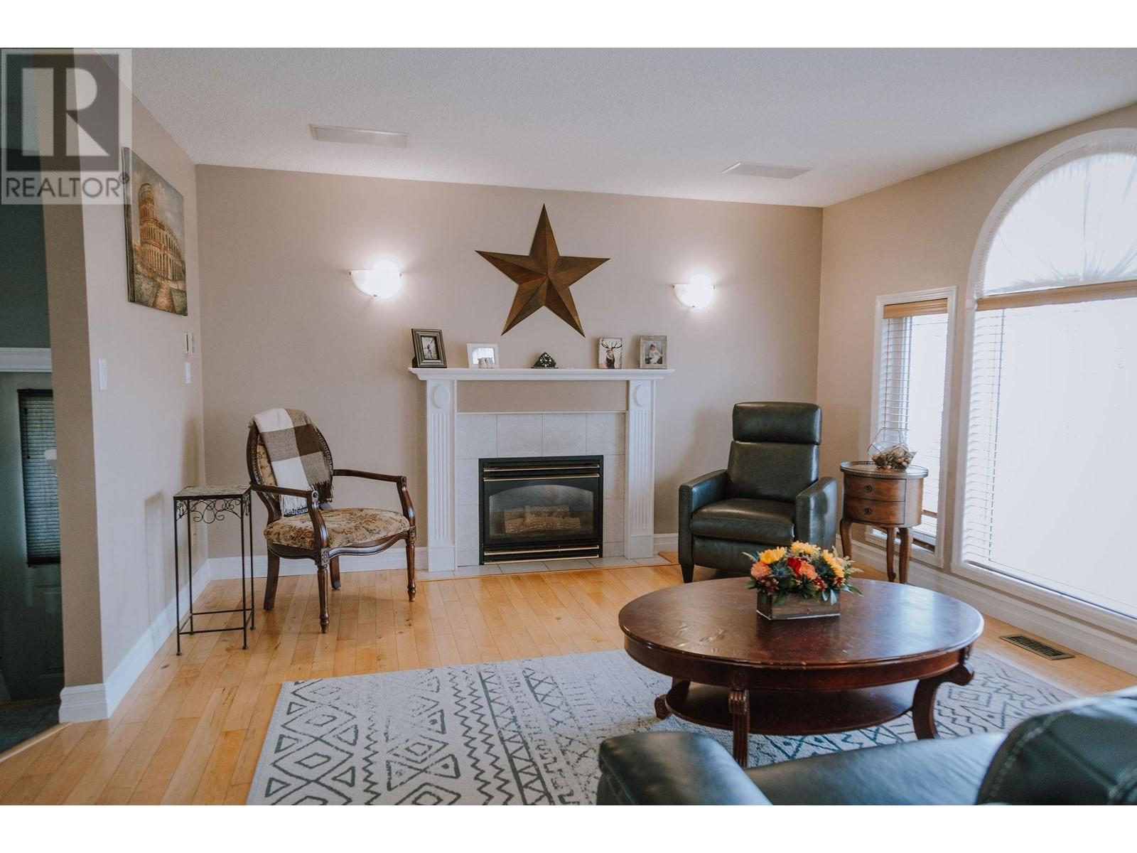 5823 BEARSPAW CRESCENT