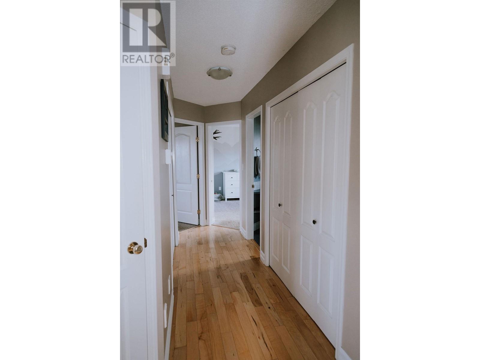 5823 BEARSPAW CRESCENT