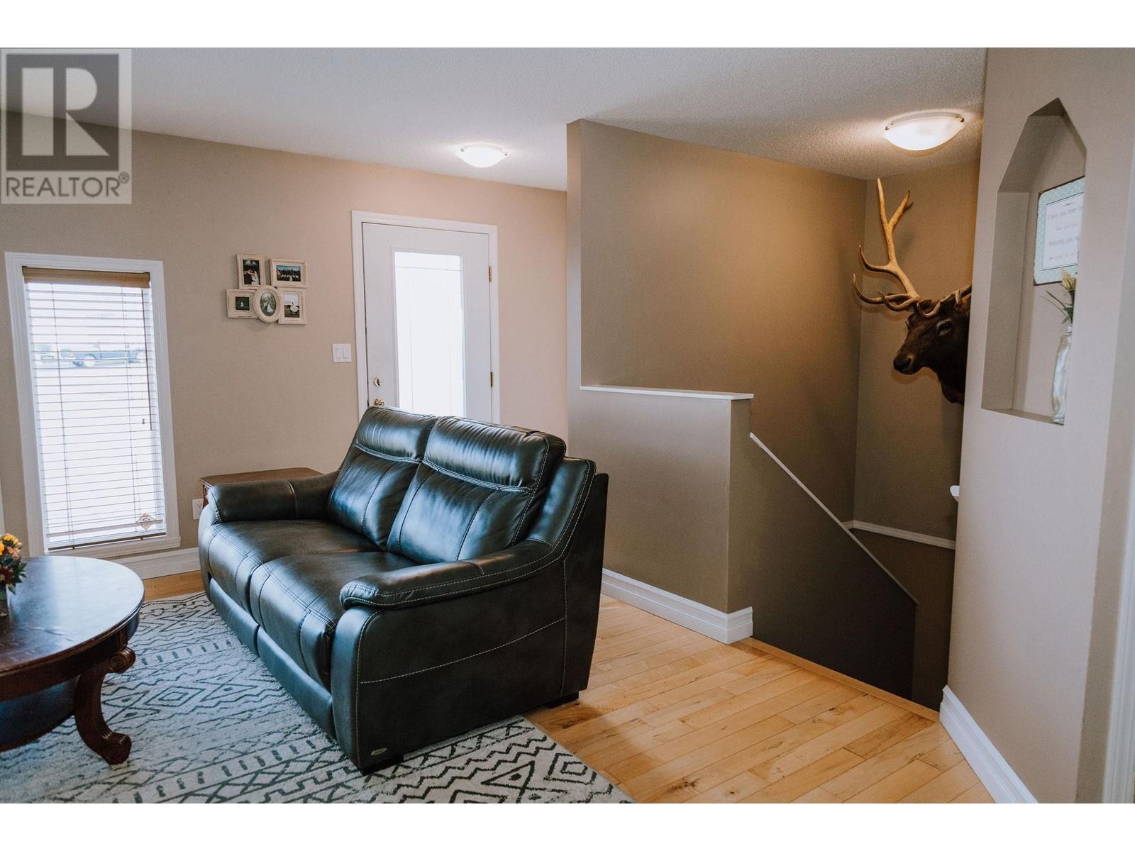 5823 BEARSPAW CRESCENT