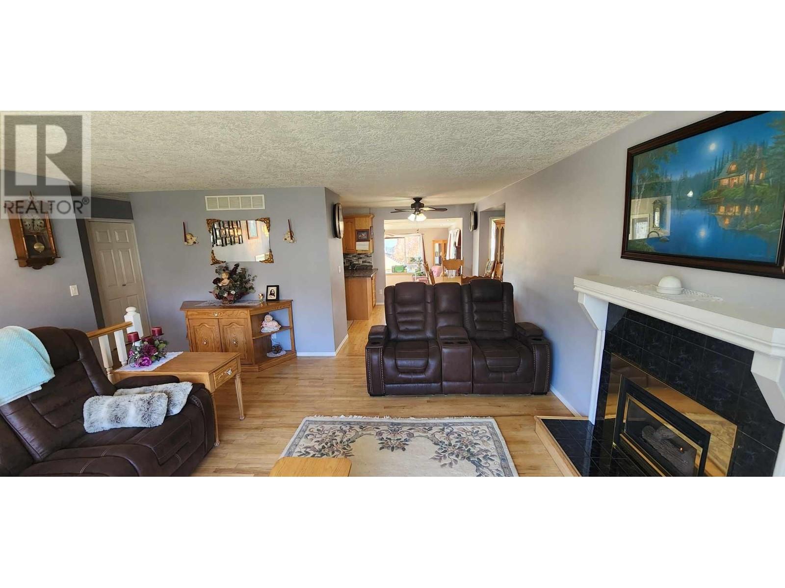 7713 THOMPSON DRIVE