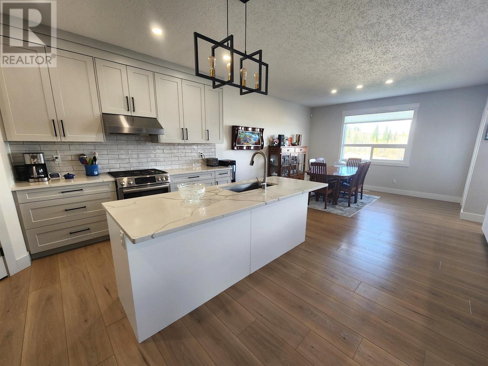 4880 LOGAN CRESCENT