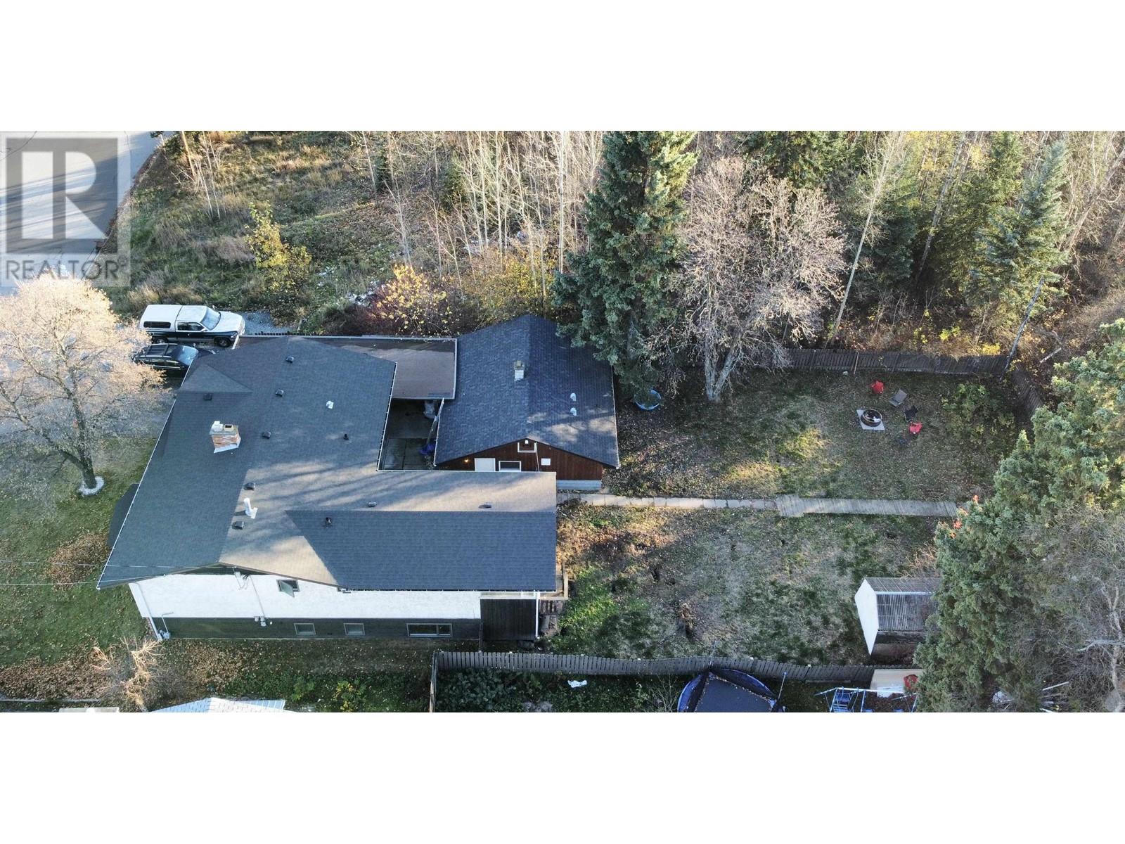 2759 MOYIE STREET