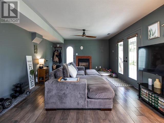 2454 PANORAMA CRESCENT