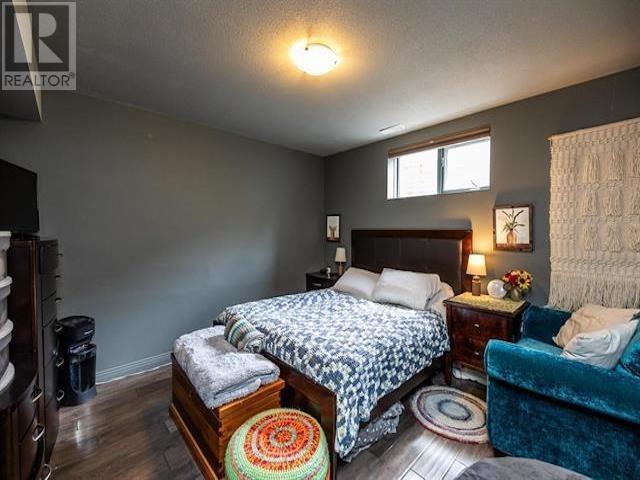 2454 PANORAMA CRESCENT