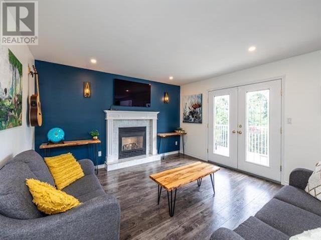 2454 PANORAMA CRESCENT