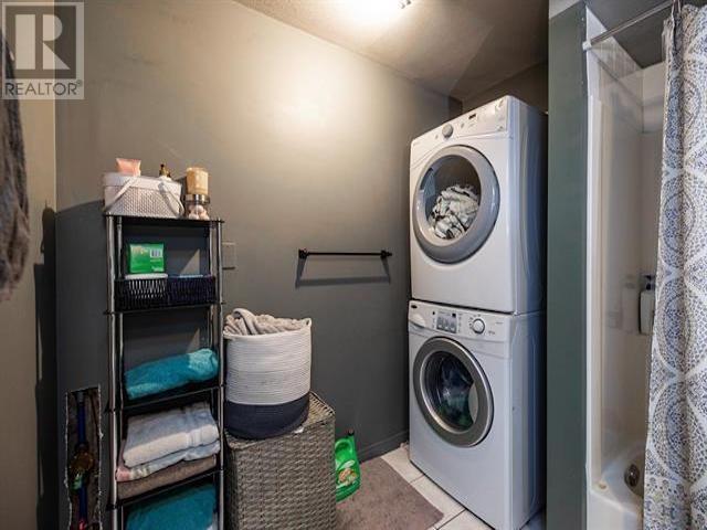 2454 PANORAMA CRESCENT