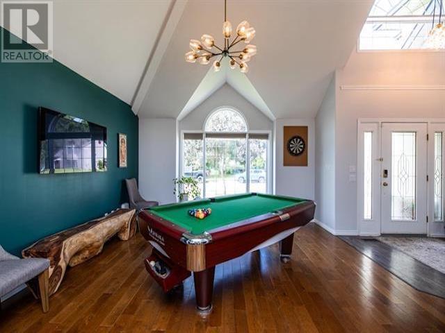 2454 PANORAMA CRESCENT