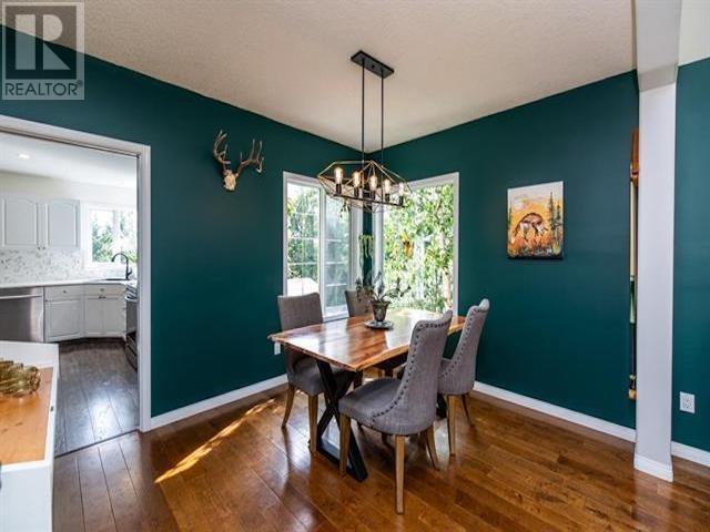 2454 PANORAMA CRESCENT