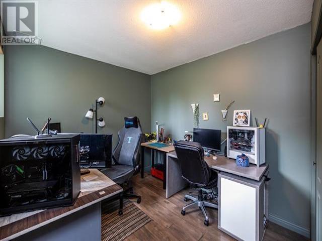 2454 PANORAMA CRESCENT