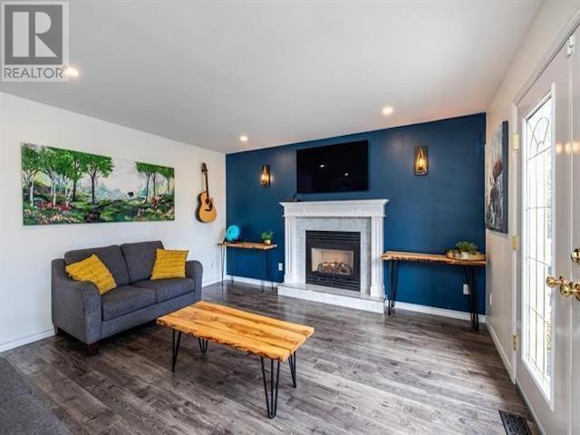 2454 PANORAMA CRESCENT