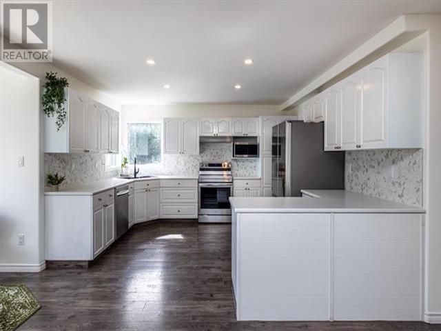 2454 PANORAMA CRESCENT