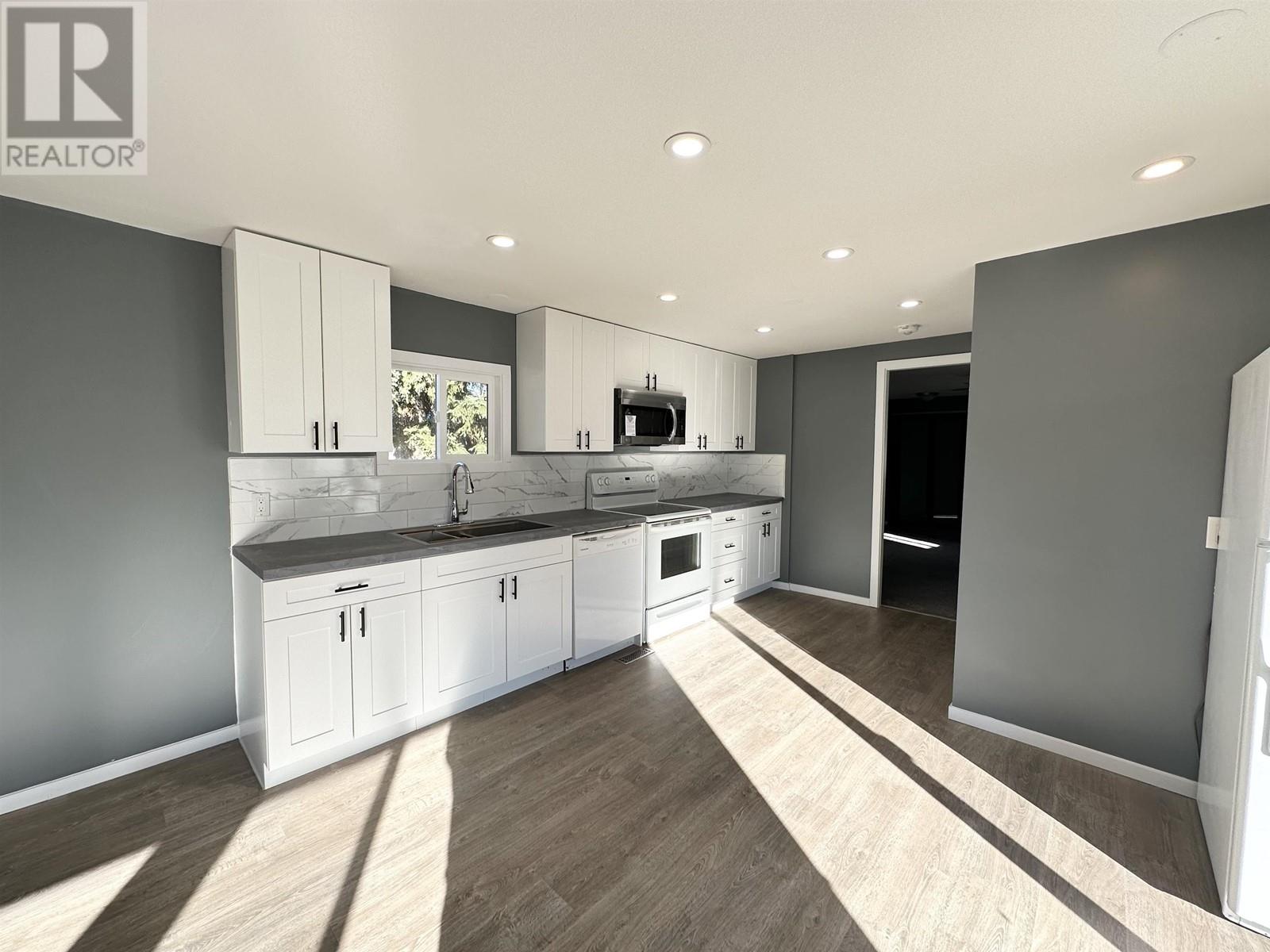 7618 RUBY CRESCENT