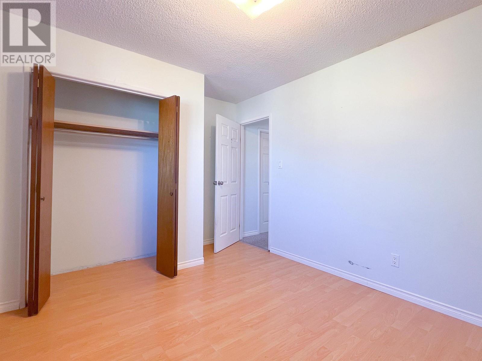 1044 HANSARD CRESCENT