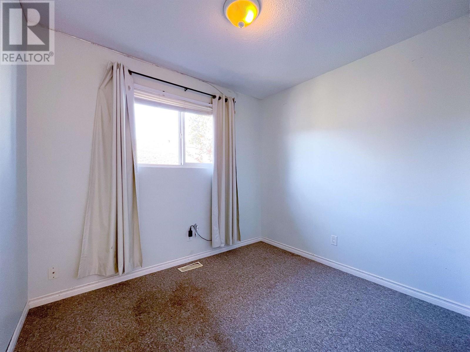1044 HANSARD CRESCENT