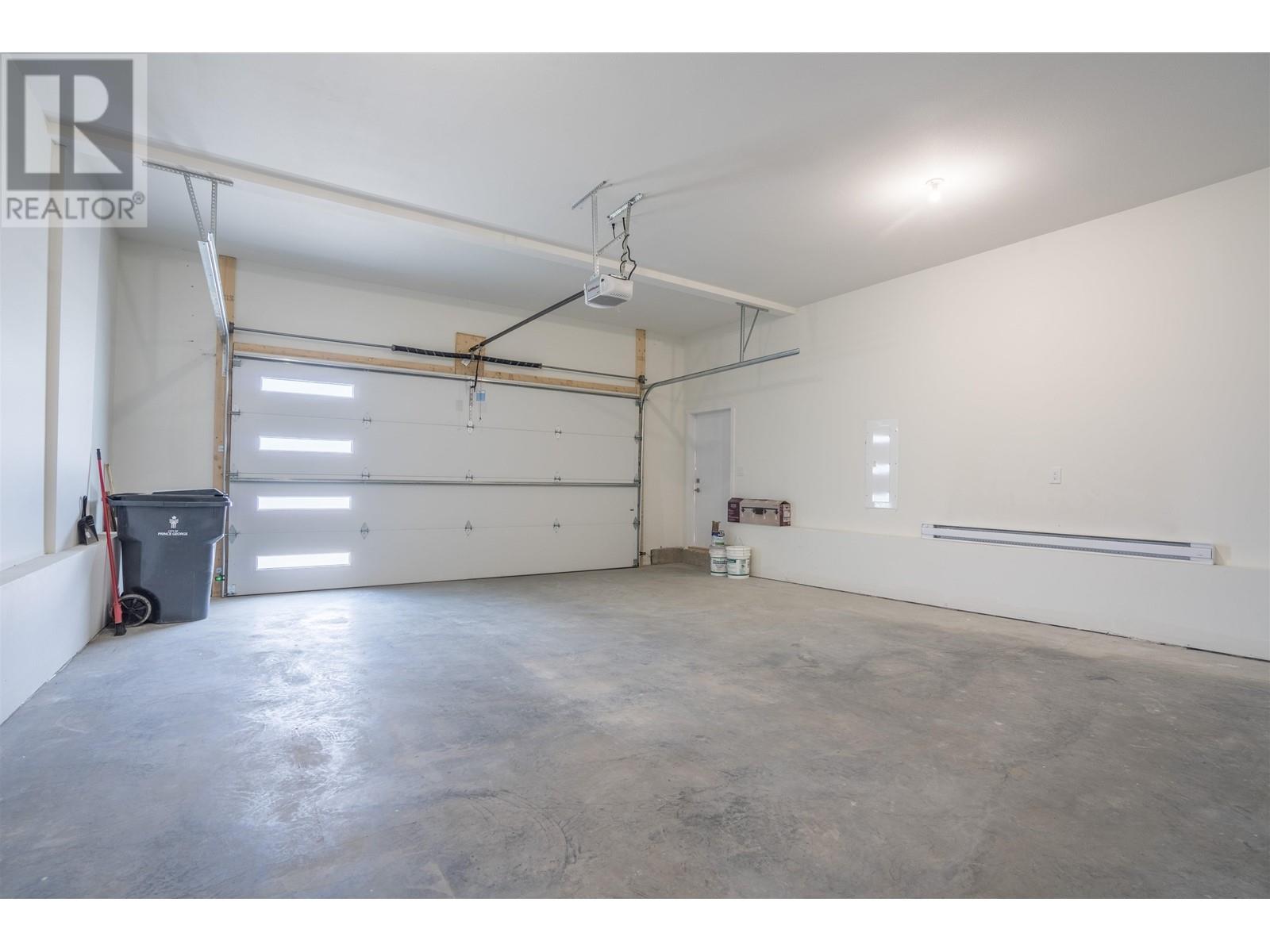 2953 MUNRO WAY