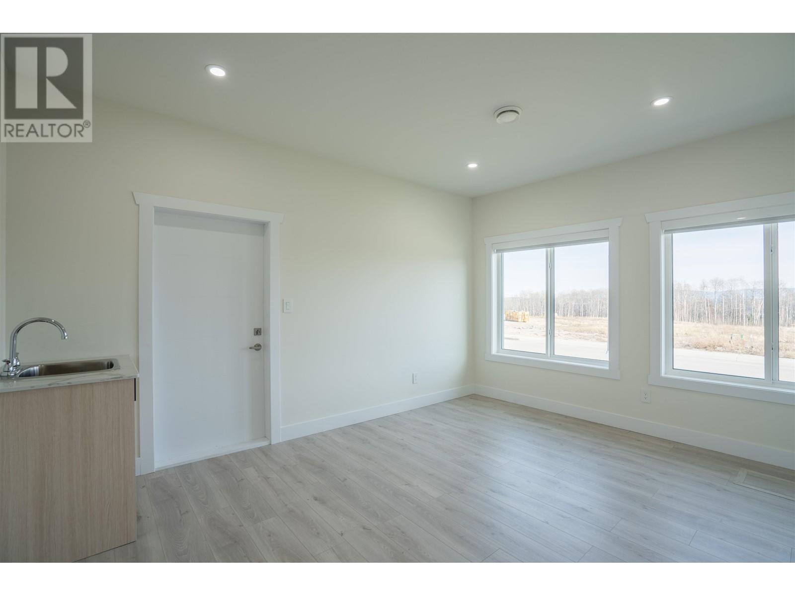 2953 MUNRO WAY
