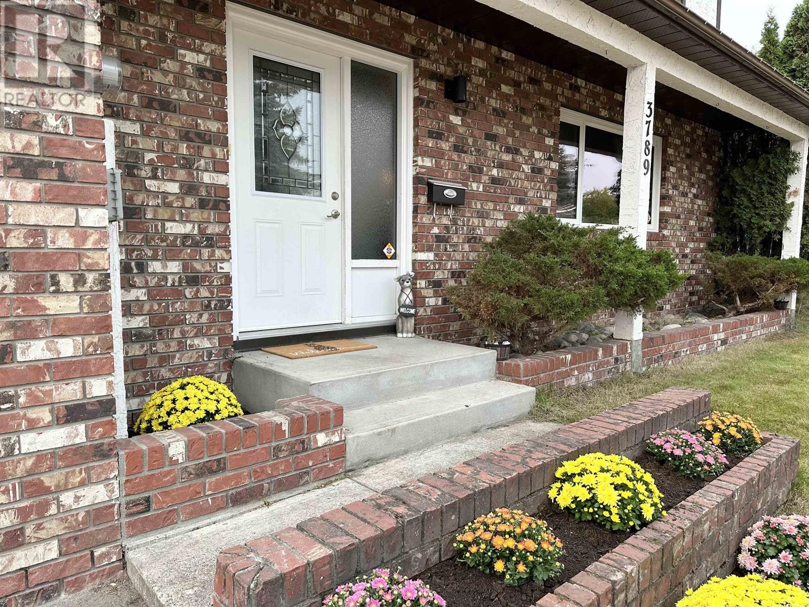 3789 SHANE CRESCENT