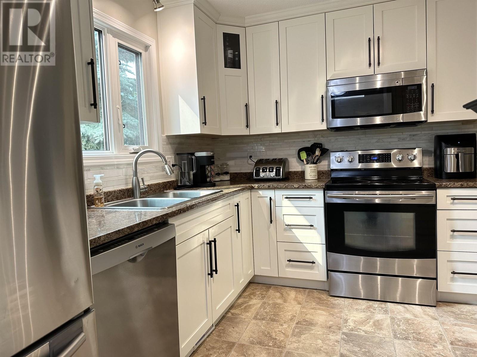 3789 SHANE CRESCENT