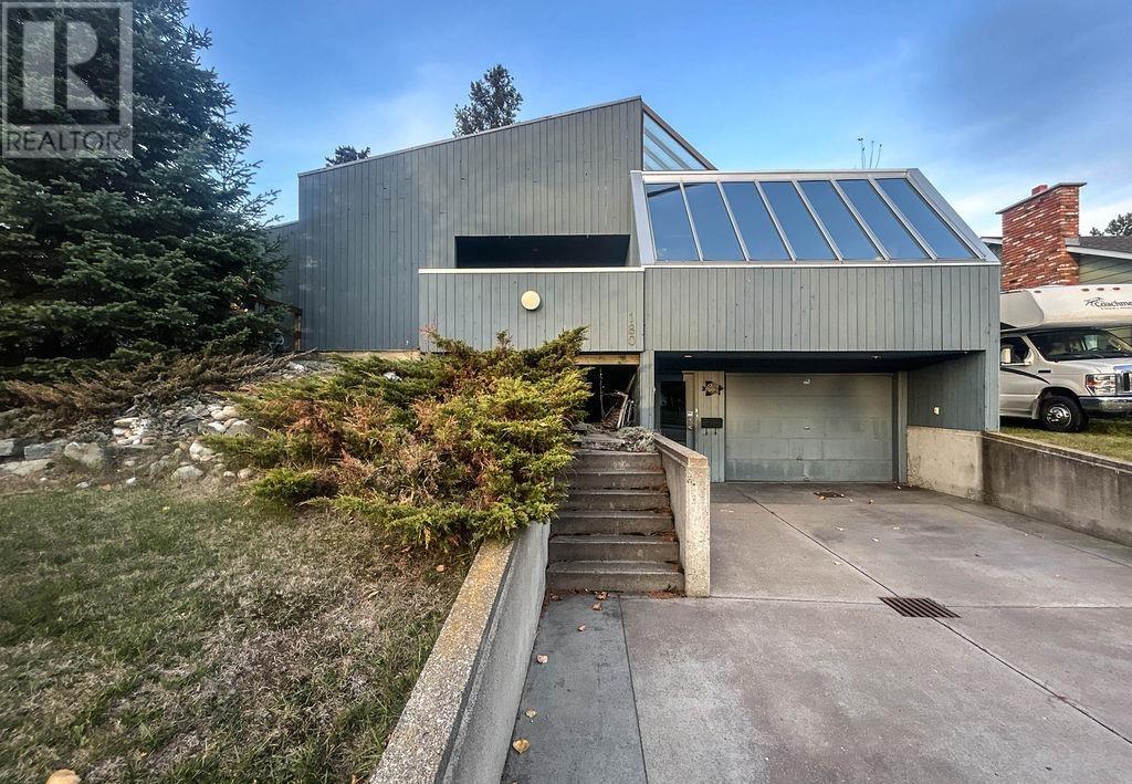 180 MCDERMID DRIVE