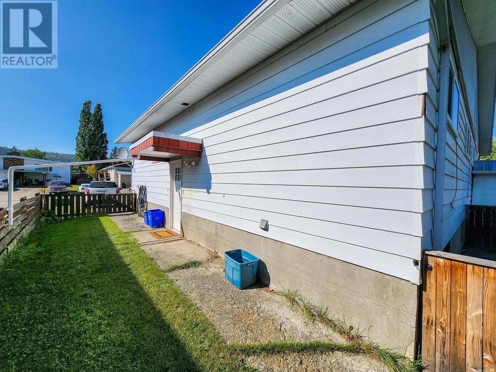 2836-2838 ALEXANDER CRESCENT