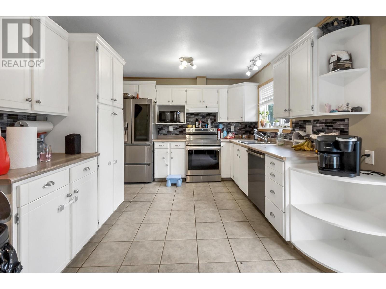 4495 HEATHER ROAD