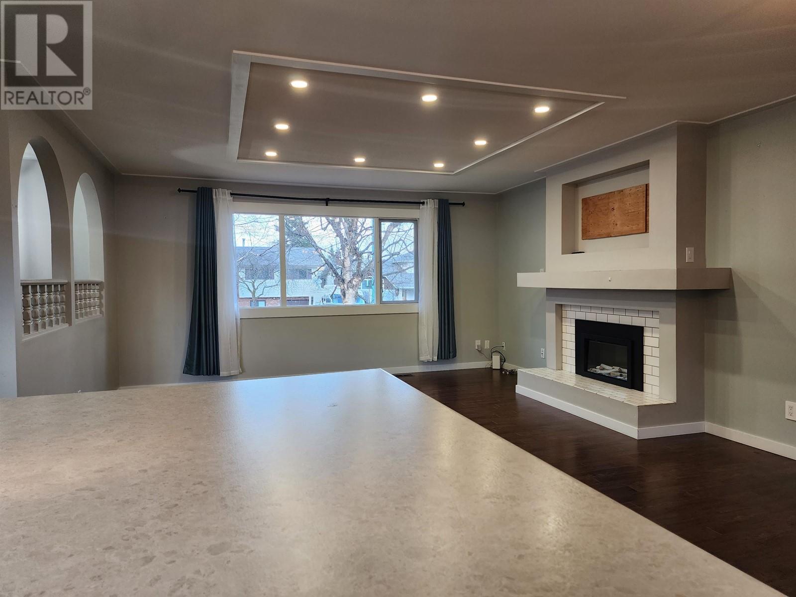 301 MORAN CRESCENT
