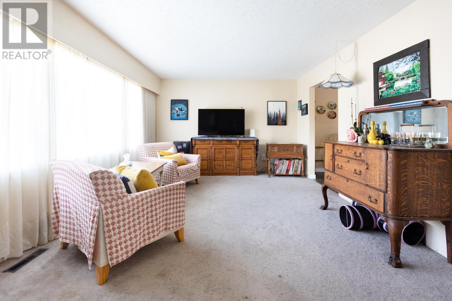 1123 CHILAKO AVENUE