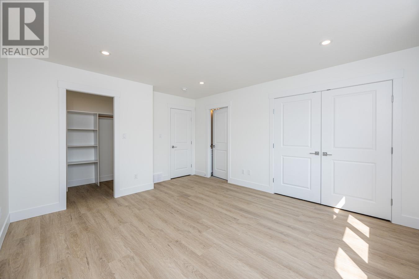 115 6664 WESTMOUNT DRIVE, #115