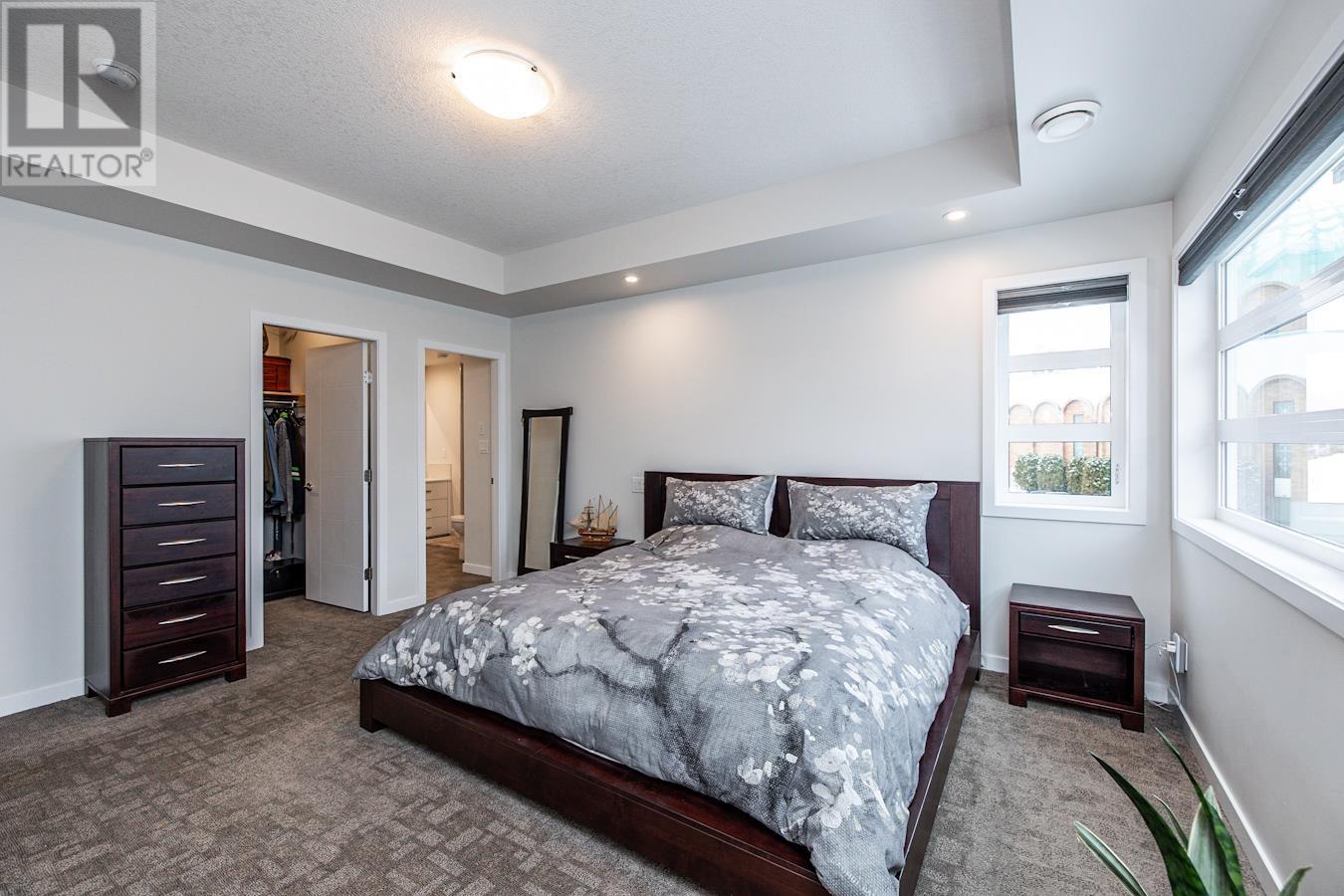 102 2422 VANIER DRIVE, #102