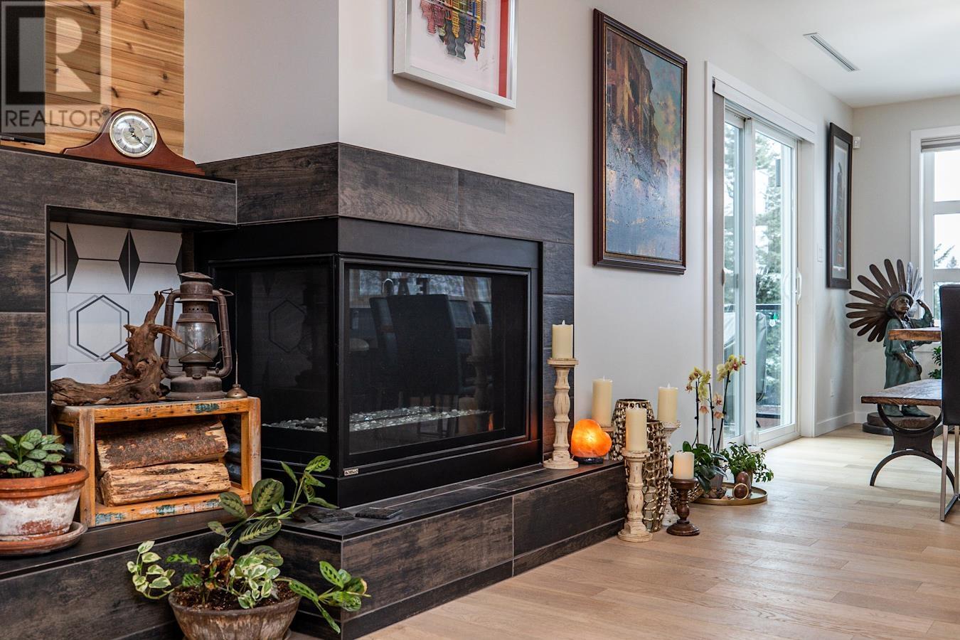 102 2422 VANIER DRIVE, #102