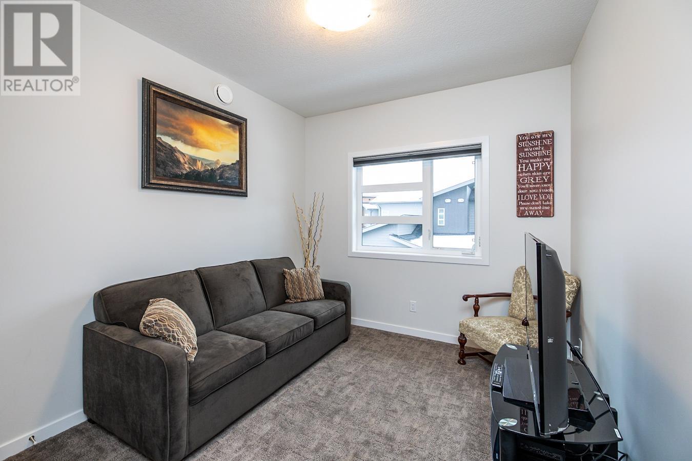 102 2422 VANIER DRIVE, #102