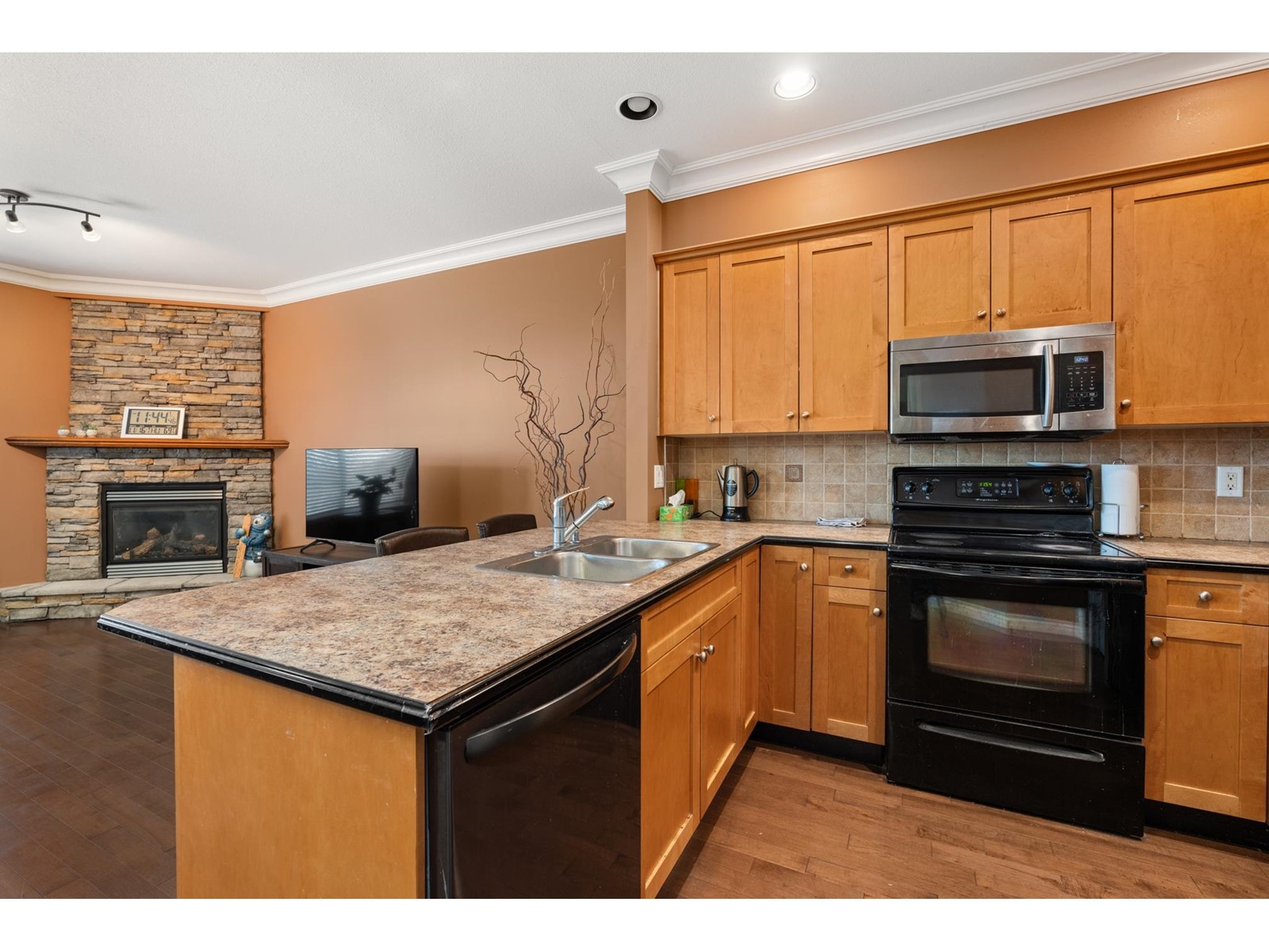 43 36260 MCKEE ROAD, #43