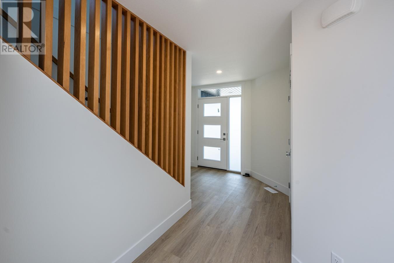 114 6664 WESTMOUNT DRIVE, #114