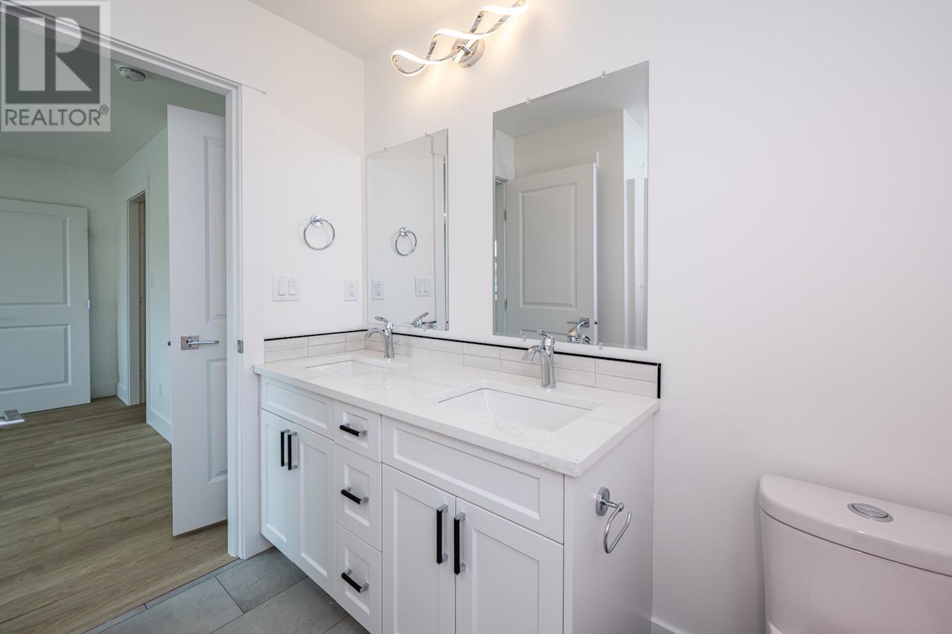 114 6664 WESTMOUNT DRIVE, #114