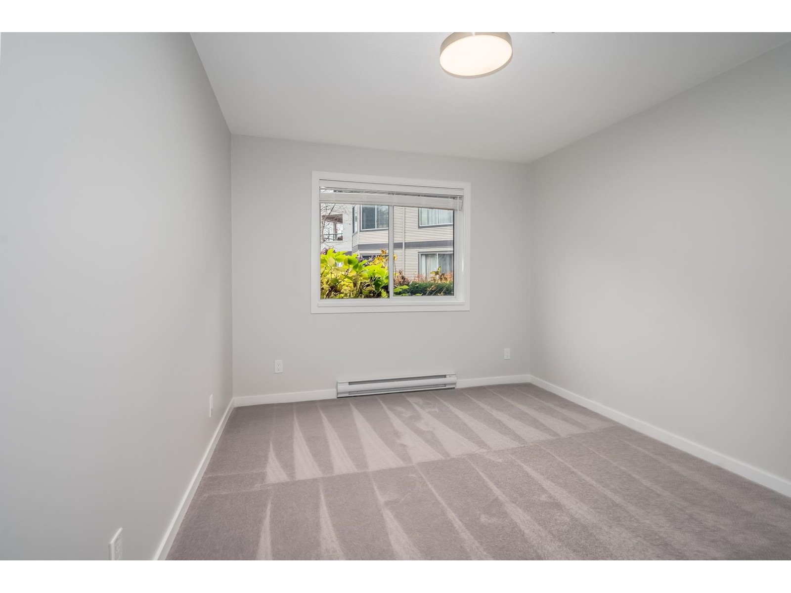 118 2451 GLADWIN ROAD, #118
