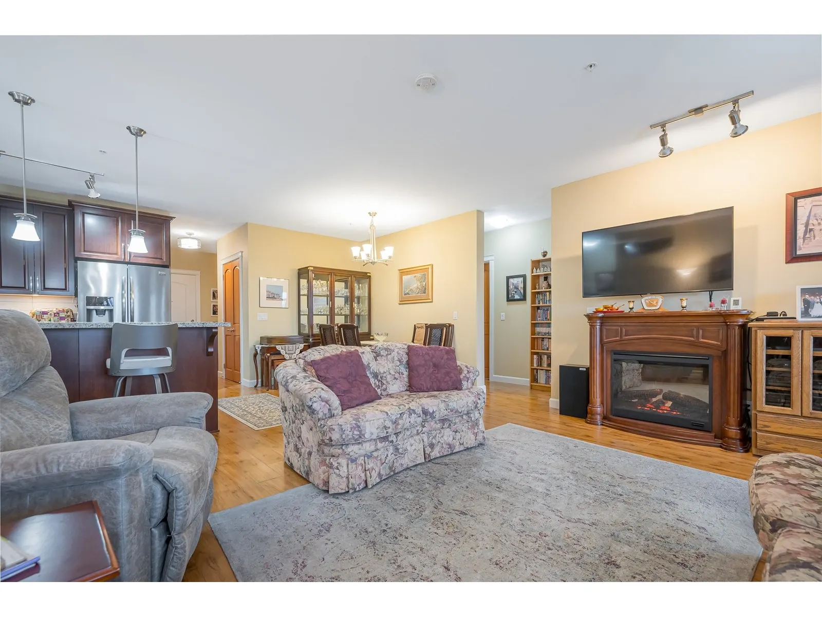 408 8067 207 STREET
