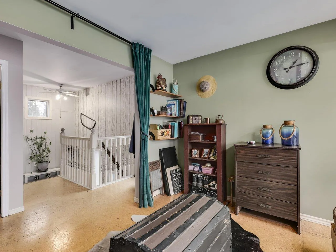 1A 20837 LOUIE CRESCENT
