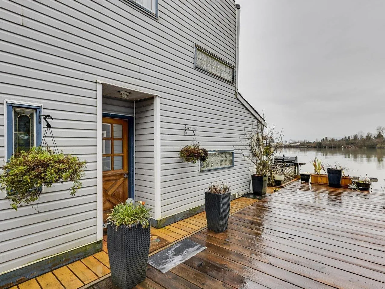 1A 20837 LOUIE CRESCENT