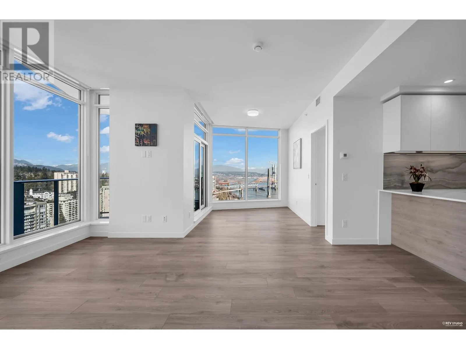 3003 660 QUAYSIDE DRIVE