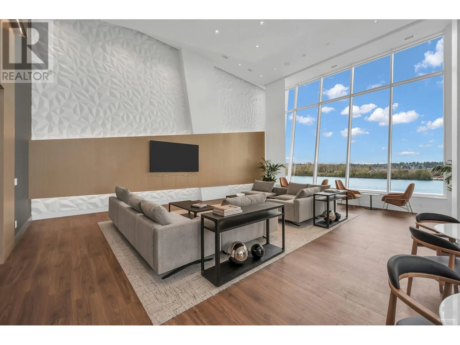 3003 660 QUAYSIDE DRIVE