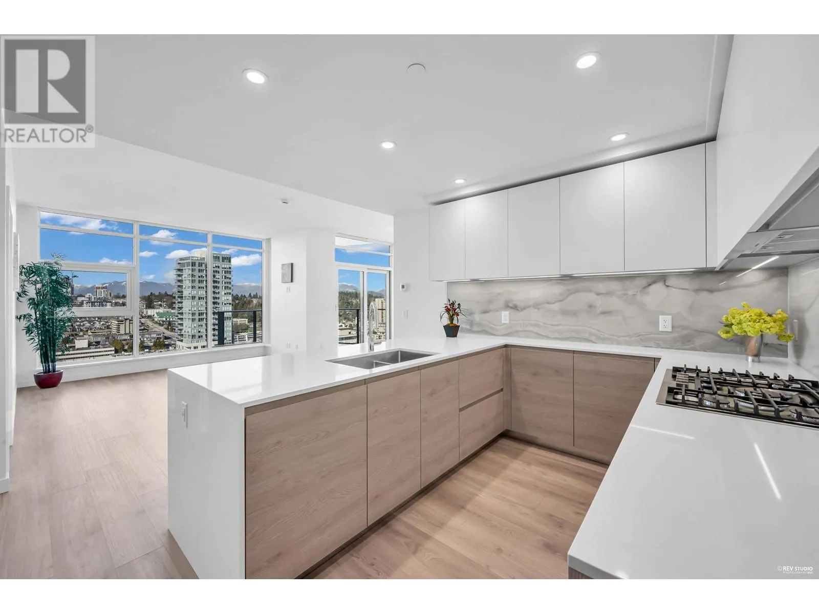 3003 660 QUAYSIDE DRIVE