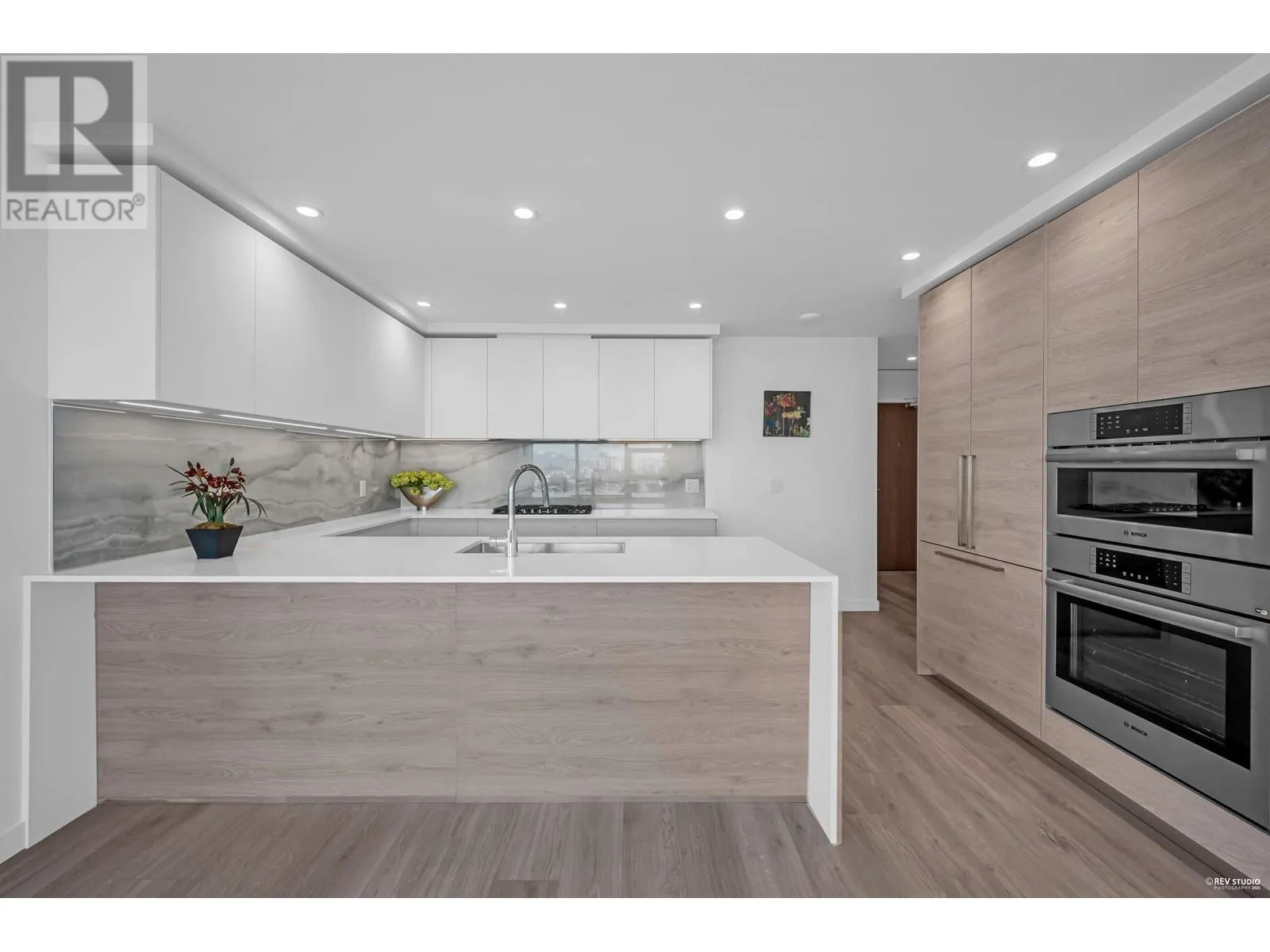 3003 660 QUAYSIDE DRIVE
