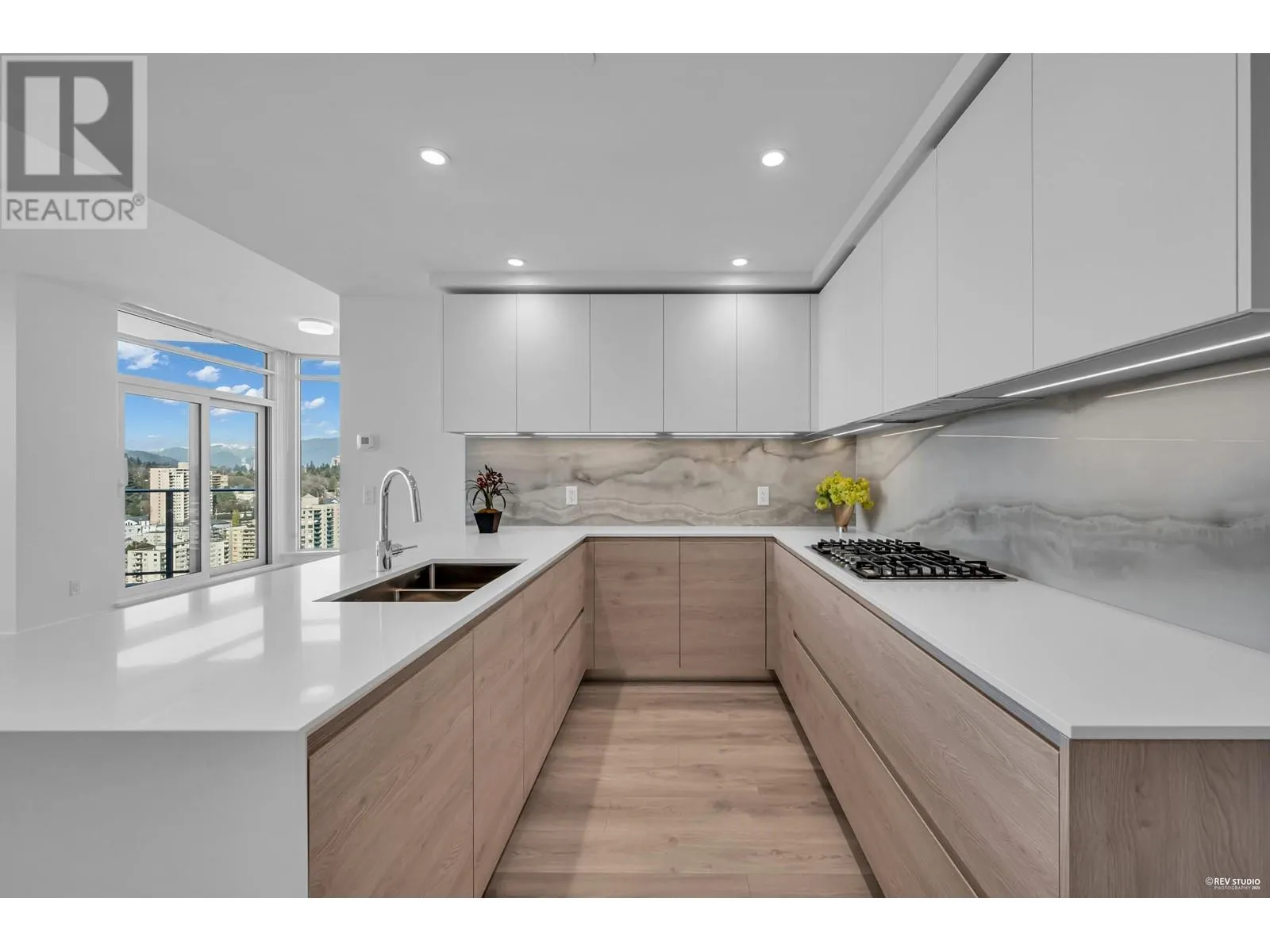 3003 660 QUAYSIDE DRIVE