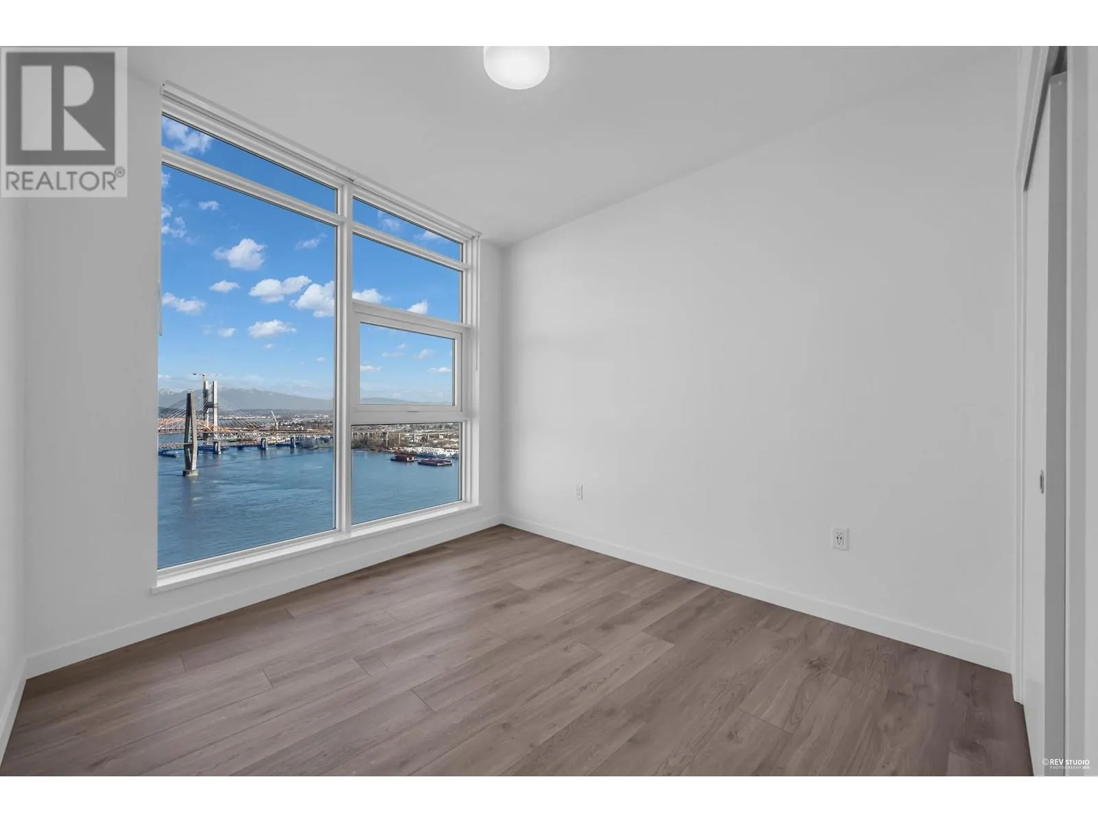 3003 660 QUAYSIDE DRIVE