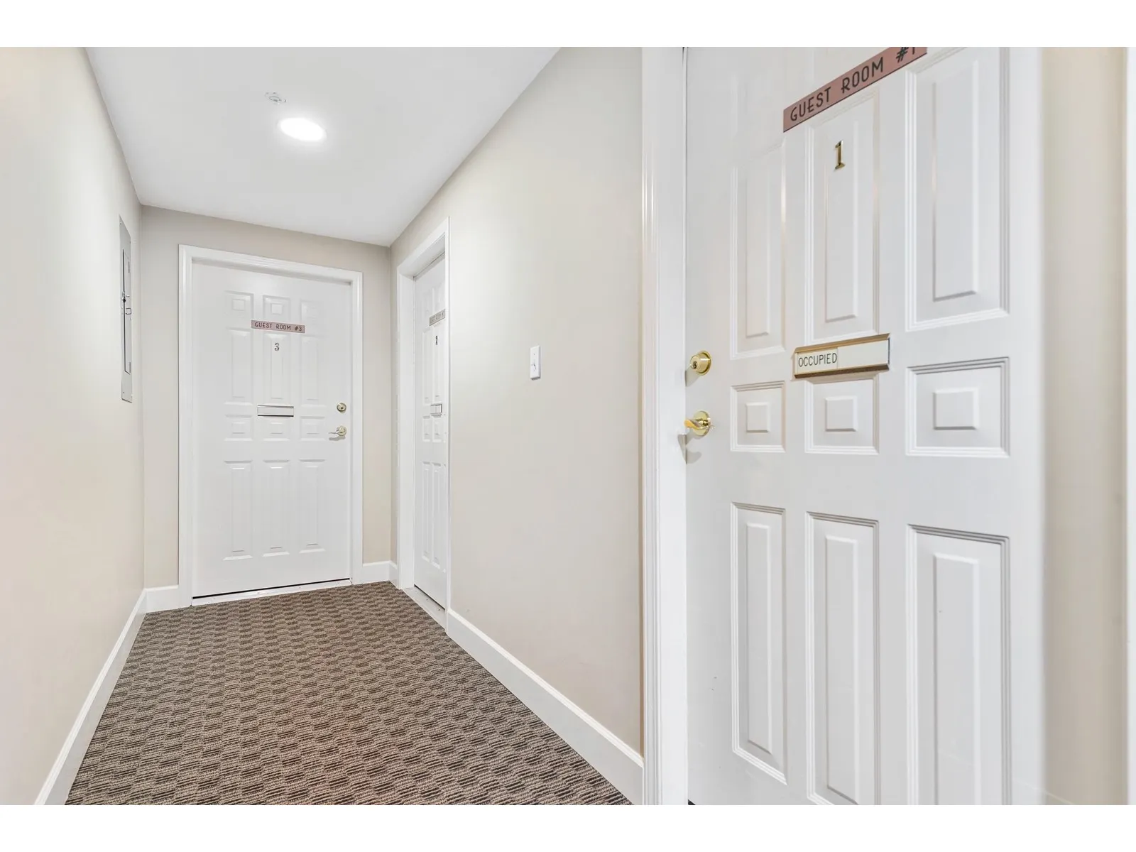 802 3170 GLADWIN ROAD