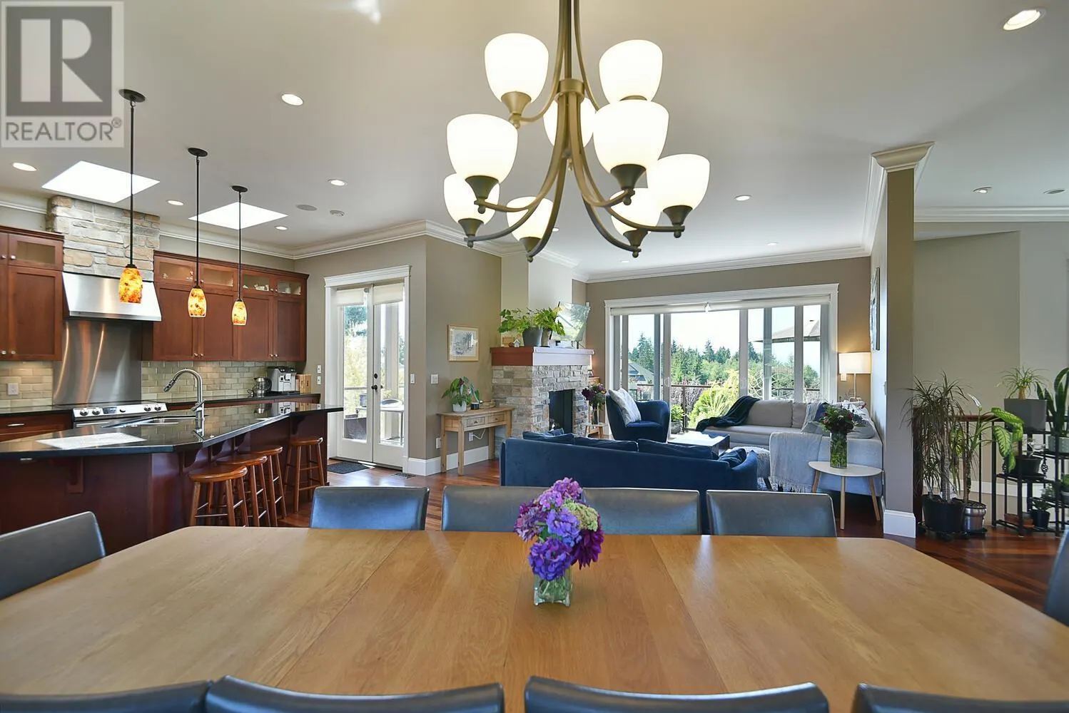 1464 SUNSET PLACE