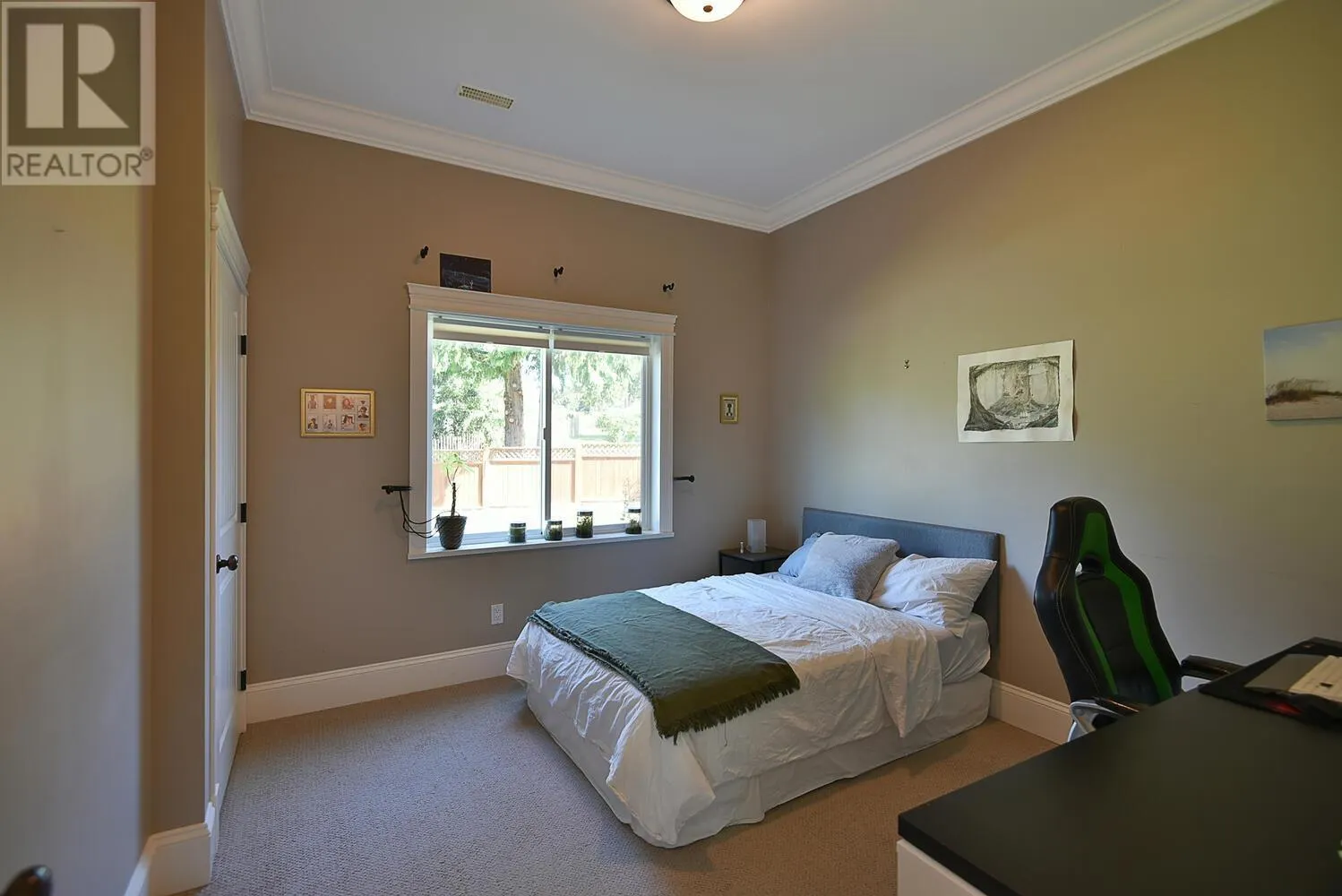 1464 SUNSET PLACE