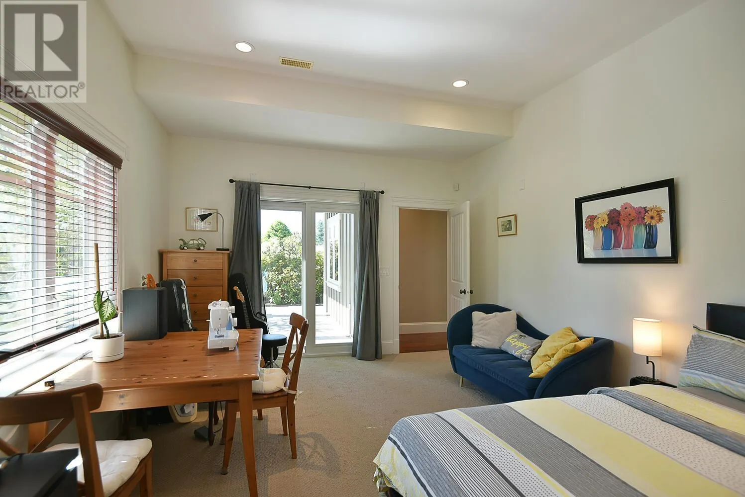 1464 SUNSET PLACE