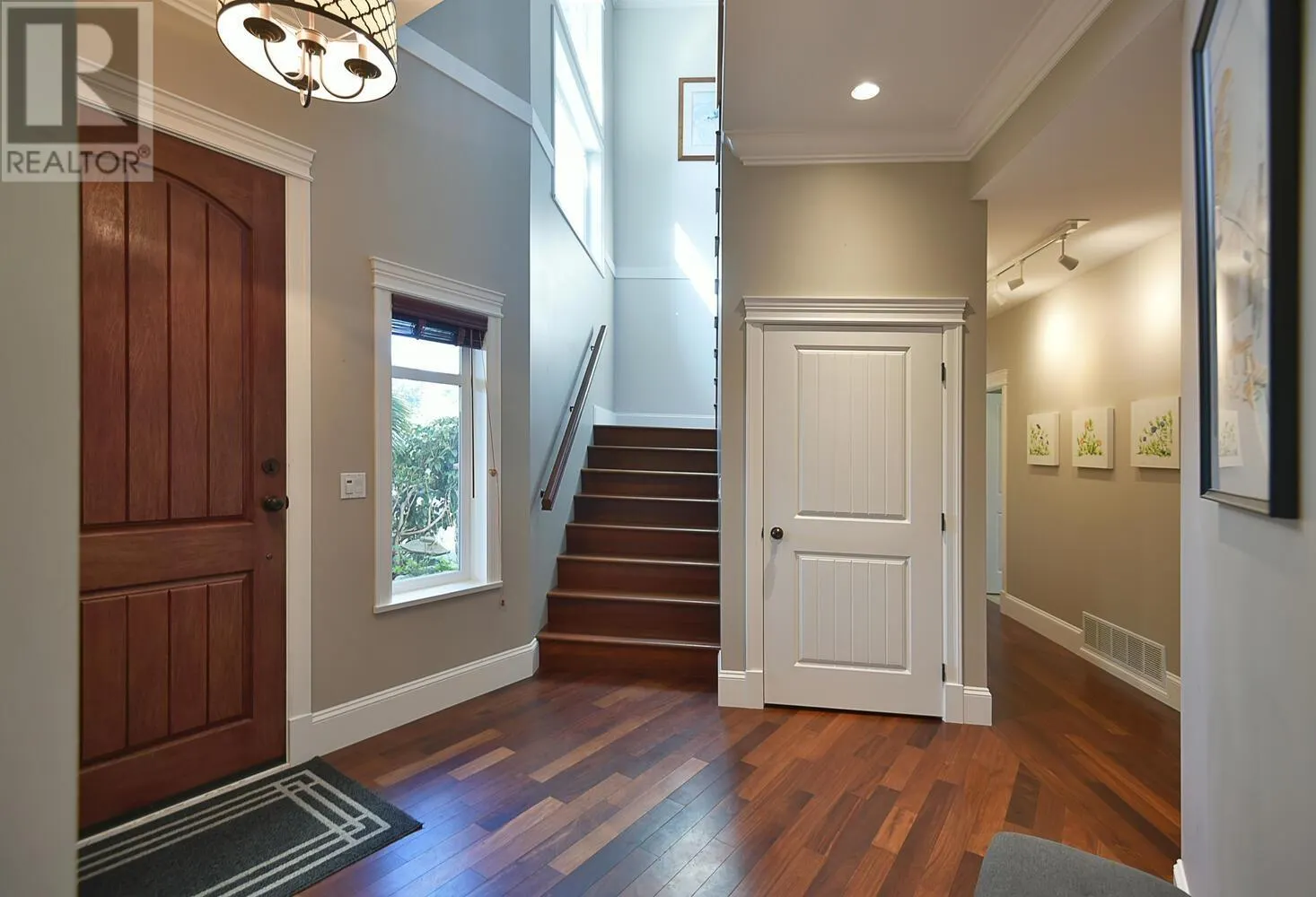 1464 SUNSET PLACE