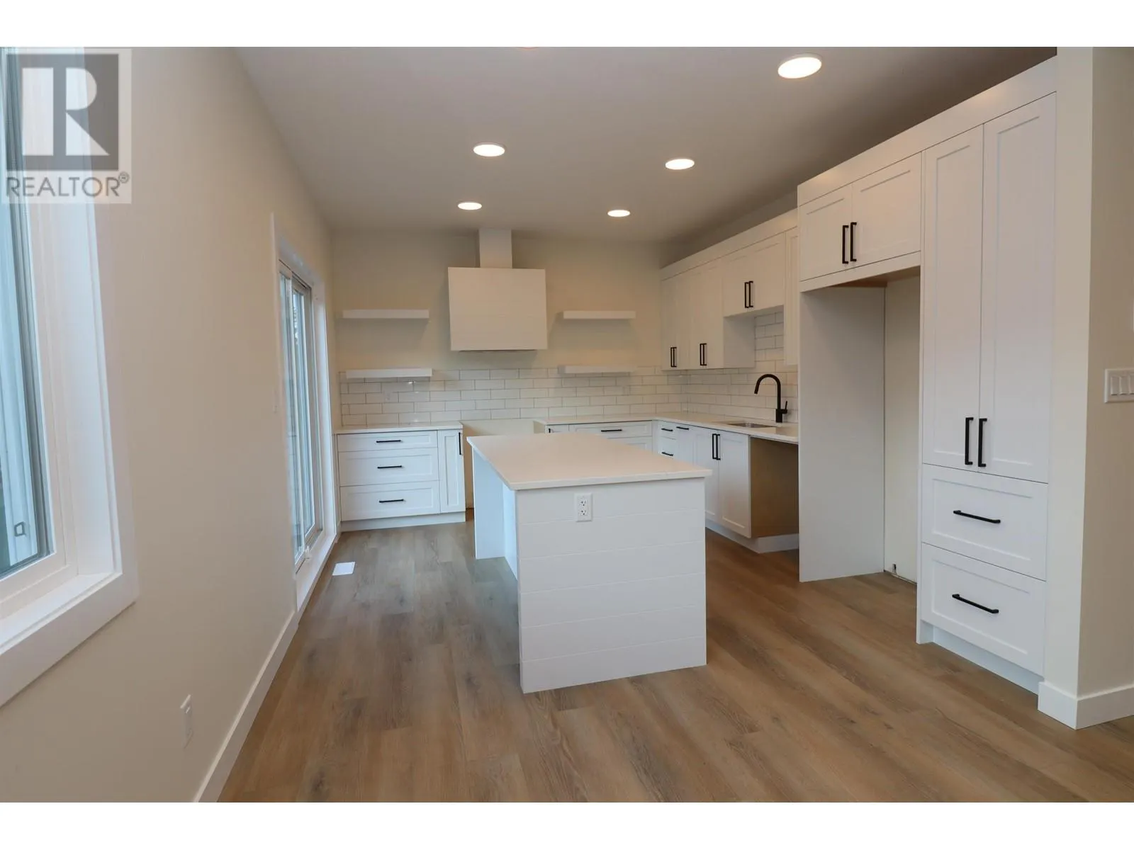 803 4274 22ND AVENUE